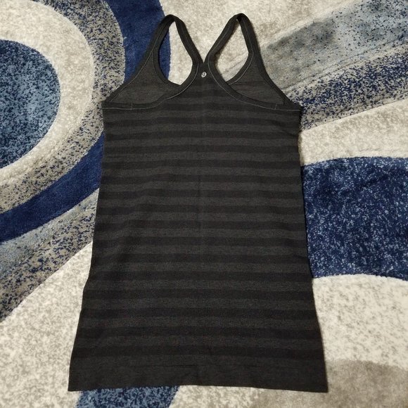 Lululemon - Picture 4 of 7